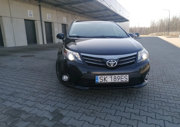 Toyota Avensis cena 38000 przebieg: 200500, rok produkcji 2014 z Katowice małe 92